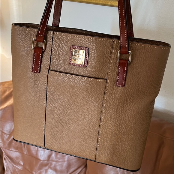 Dooney & Bourke Small Lexington Tote in Pebble Grain Leather - Picture 1 of 15